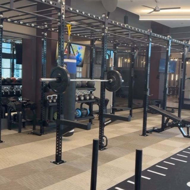 Who needs a gym membership when you have a CrossFit gym onsite?! 

Call us at 571-655-2821 to schedule a tour! #Notallapartmentsarethesame #northernvirginia #fairfaxcountyva #luxuryapartments #chantilly #dmvapartments #amenities